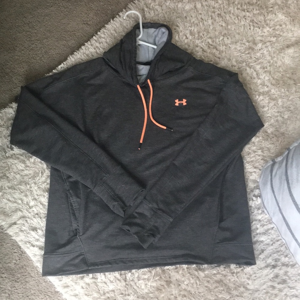 Women’s under Armour sweatshirt